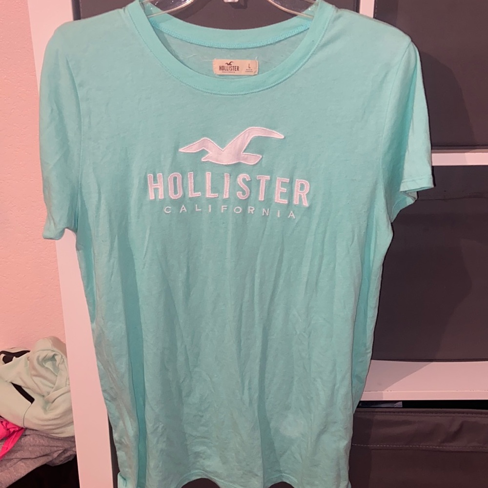 Teal Hollister tee
